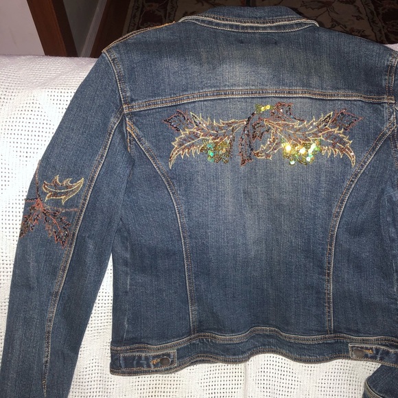 Style Denim Beaded Embellished Jacket - Picture 3 of 5